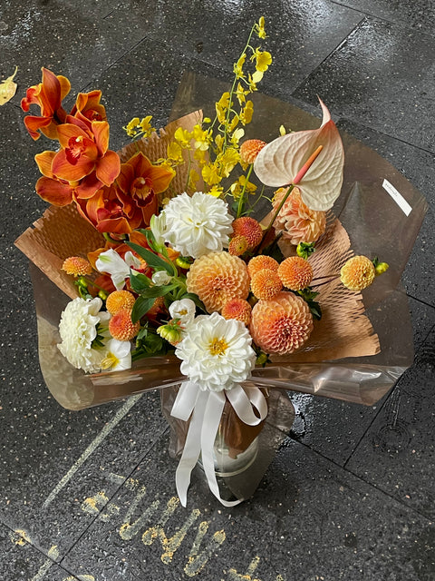 Ultimate Blooms: Luxurious Large-Size Wrapped Flowers