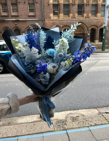 Blue+white wrapped flowers