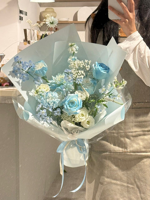 Blue+white wrapped flowers